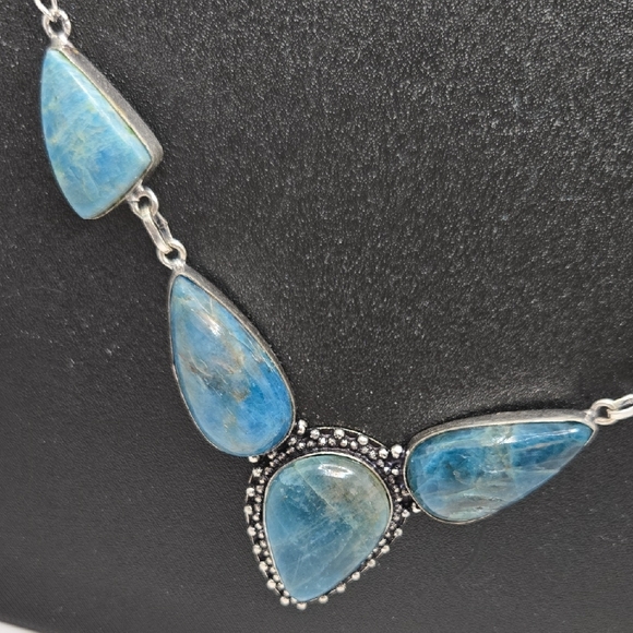 5 Stone Blue Appatite Necklace 18" NWOT - Picture 5 of 9